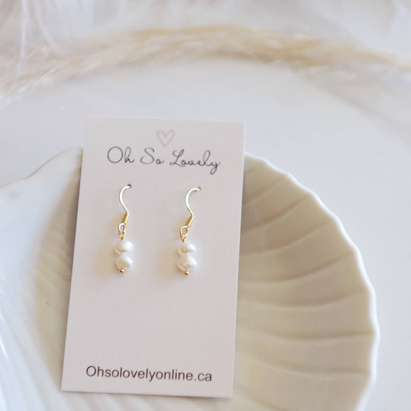 ($28) Dainty Pearl Earrings