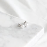 016 ($22) Essential Pearl Earrings