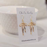Chrishell Huggie Hoop Earrings / Drop Earrings