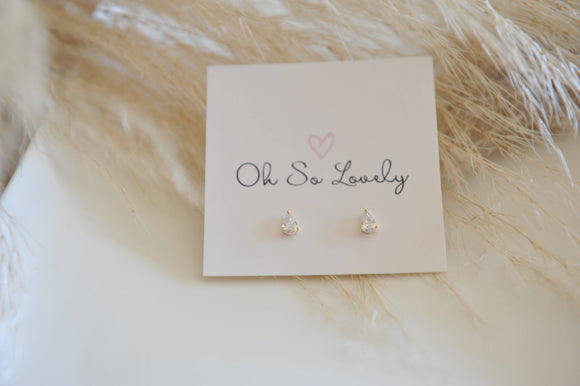 006 ($28) Bonita stud earrings