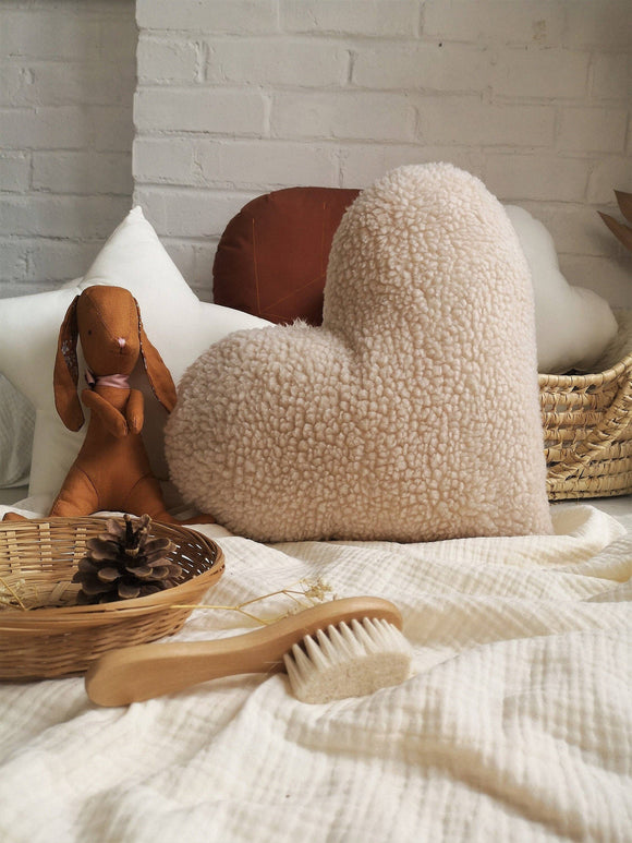 000 (54) The Butter Flying - Heart Sherpa - Various Colours