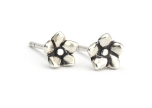 071 ($35) Forget Me Not - Silver Sculpted Studs